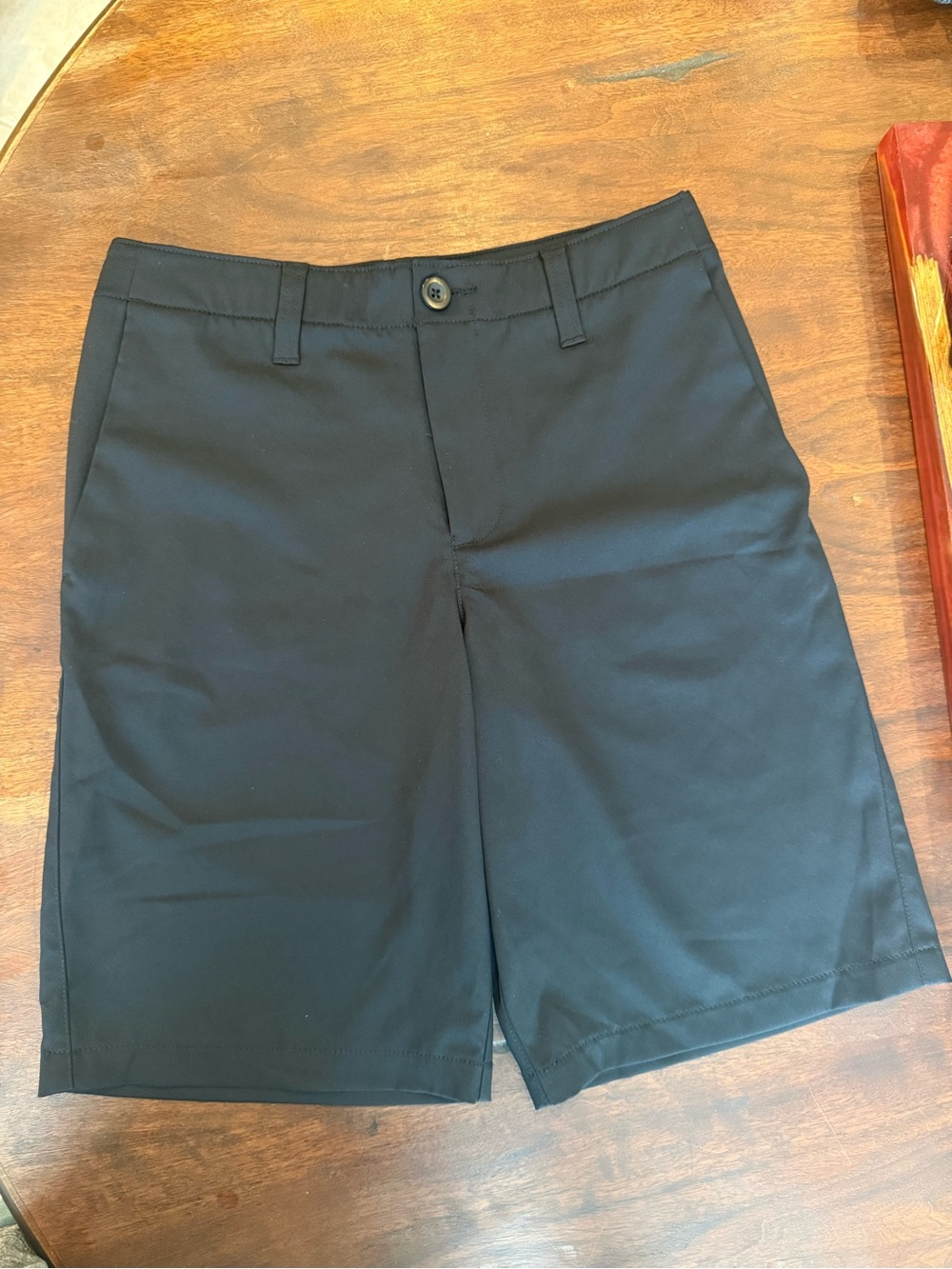 Under Armour Black Flat-Front Performance Golf Shorts Youth 14